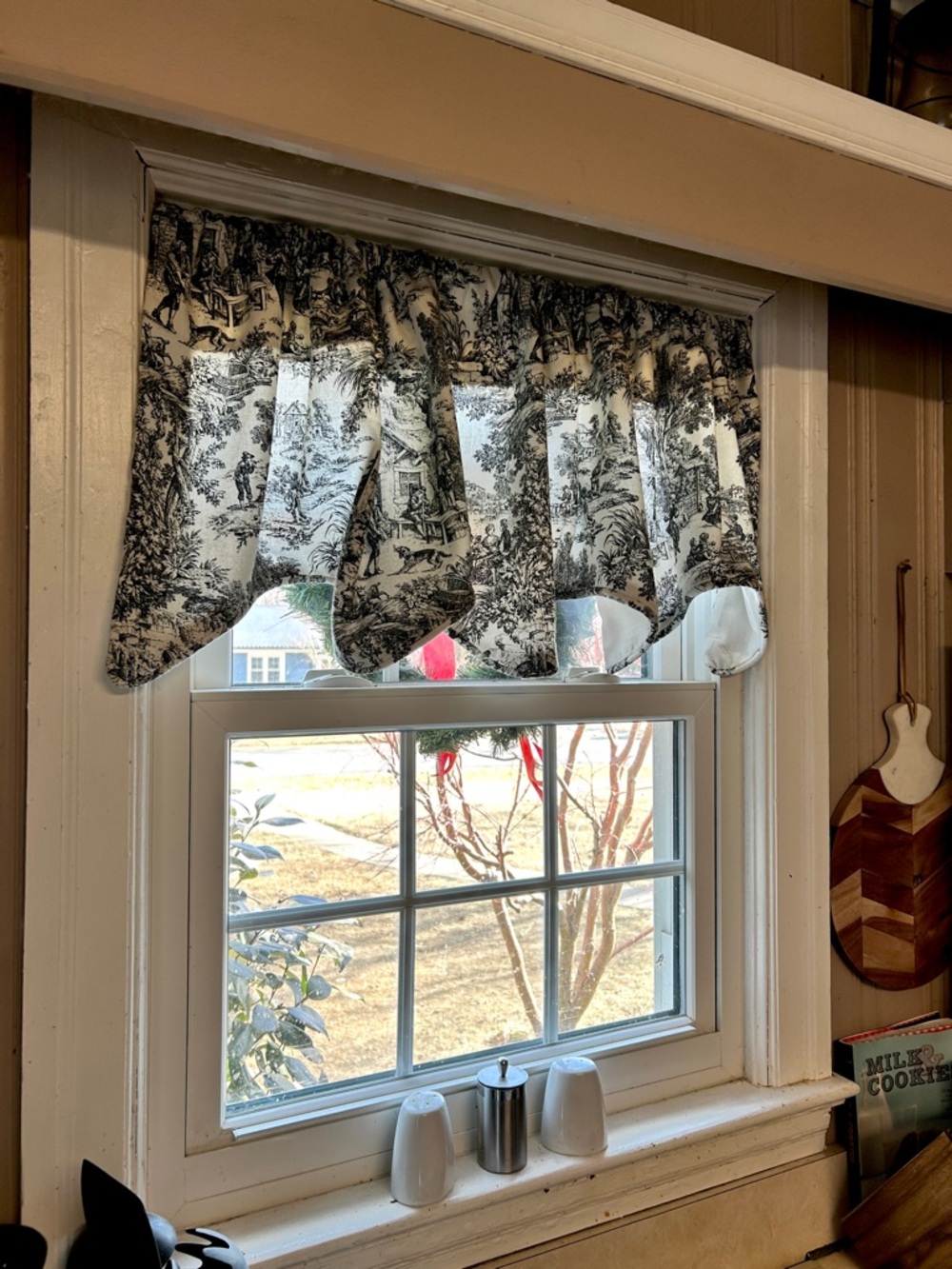 5pc lot, Victoria Park Toile Valances by Ellis Curtain - Picture 15 of 16